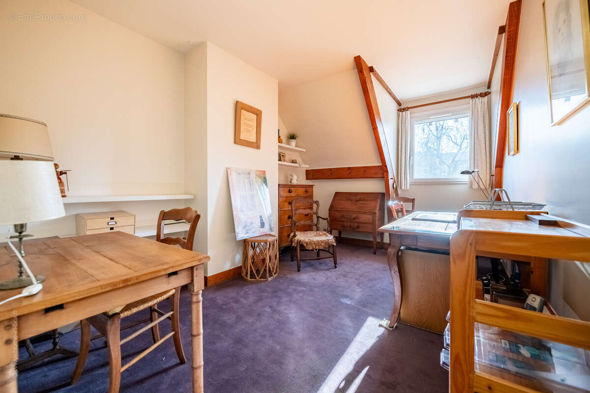 Maison à SAINT-MAUR-DES-FOSSES