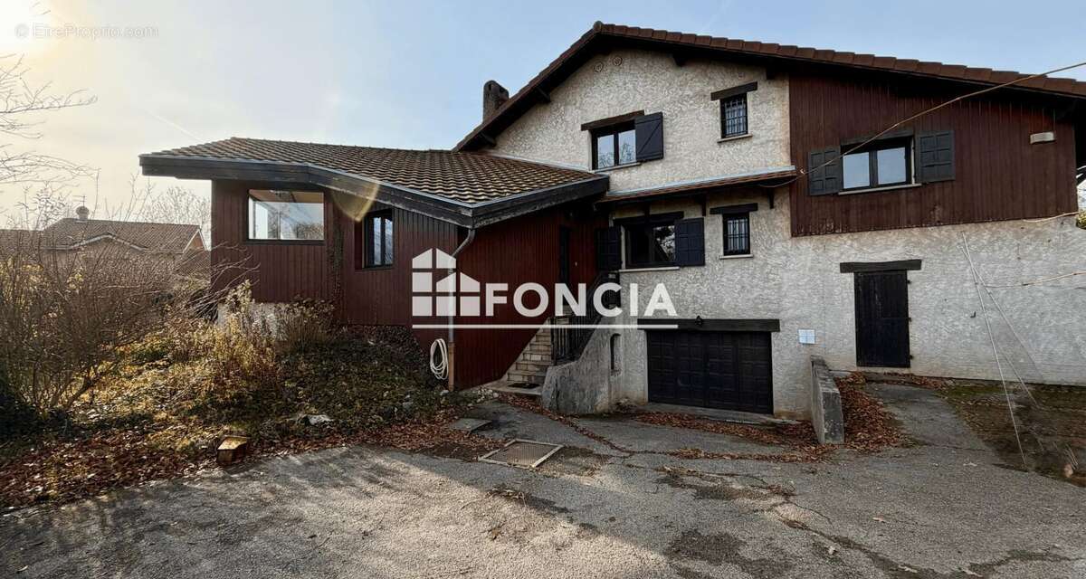 Maison à MONTBONNOT-SAINT-MARTIN