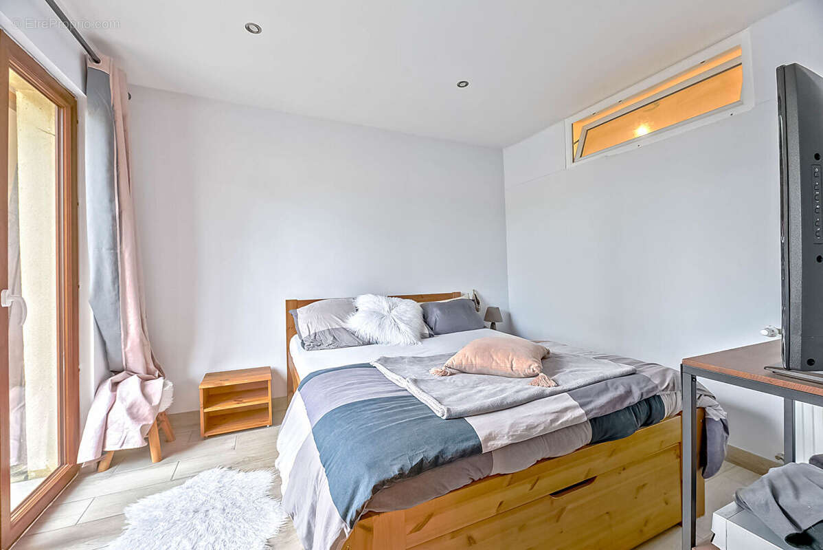 Appartement à CHAMPAGNE-SUR-OISE