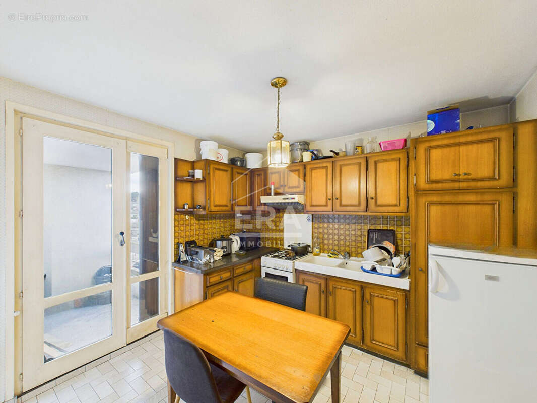 Appartement à ONET-LE-CHATEAU