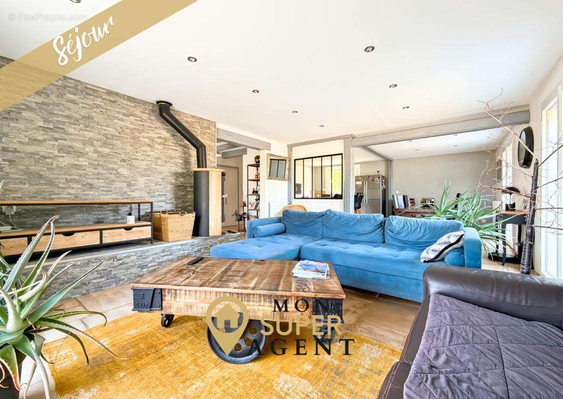 Maison 201 m² à Le Chatelet-En-Brie  - photo 4