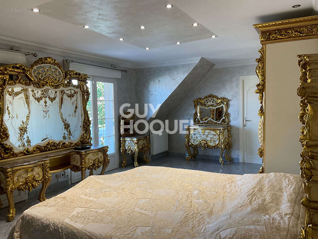 Maison à LE BLANC-MESNIL