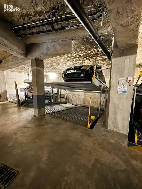 Parking à SANARY-SUR-MER