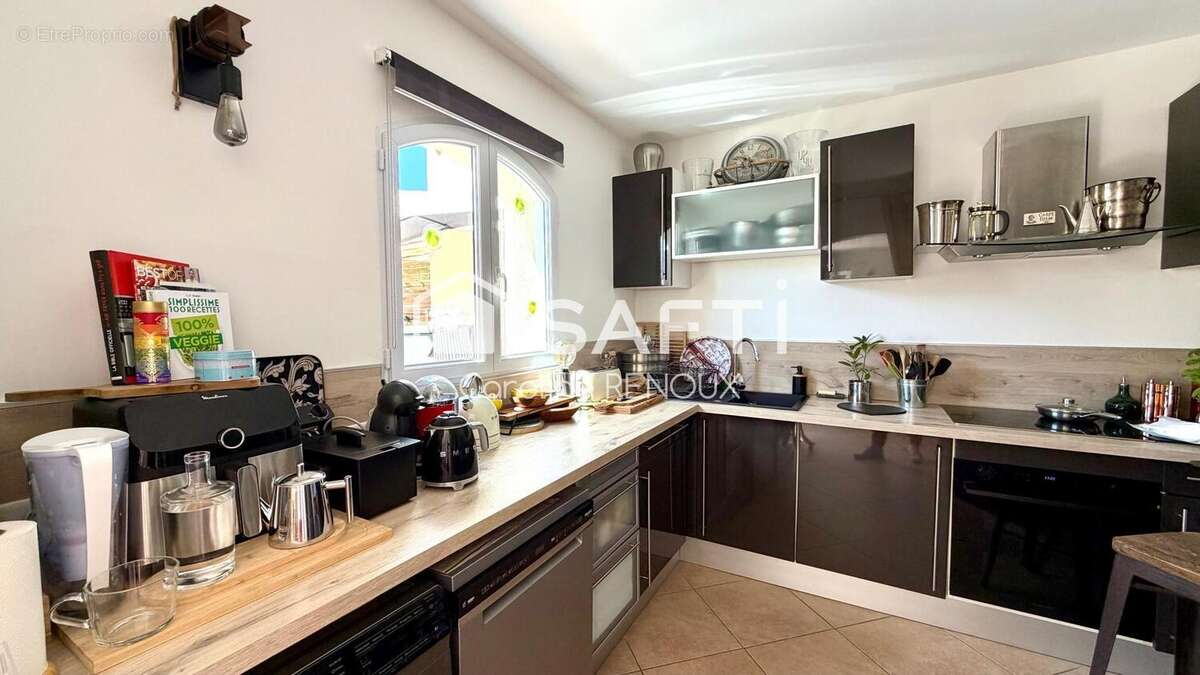 Maison 115 m² à Puyvert  - photo 3