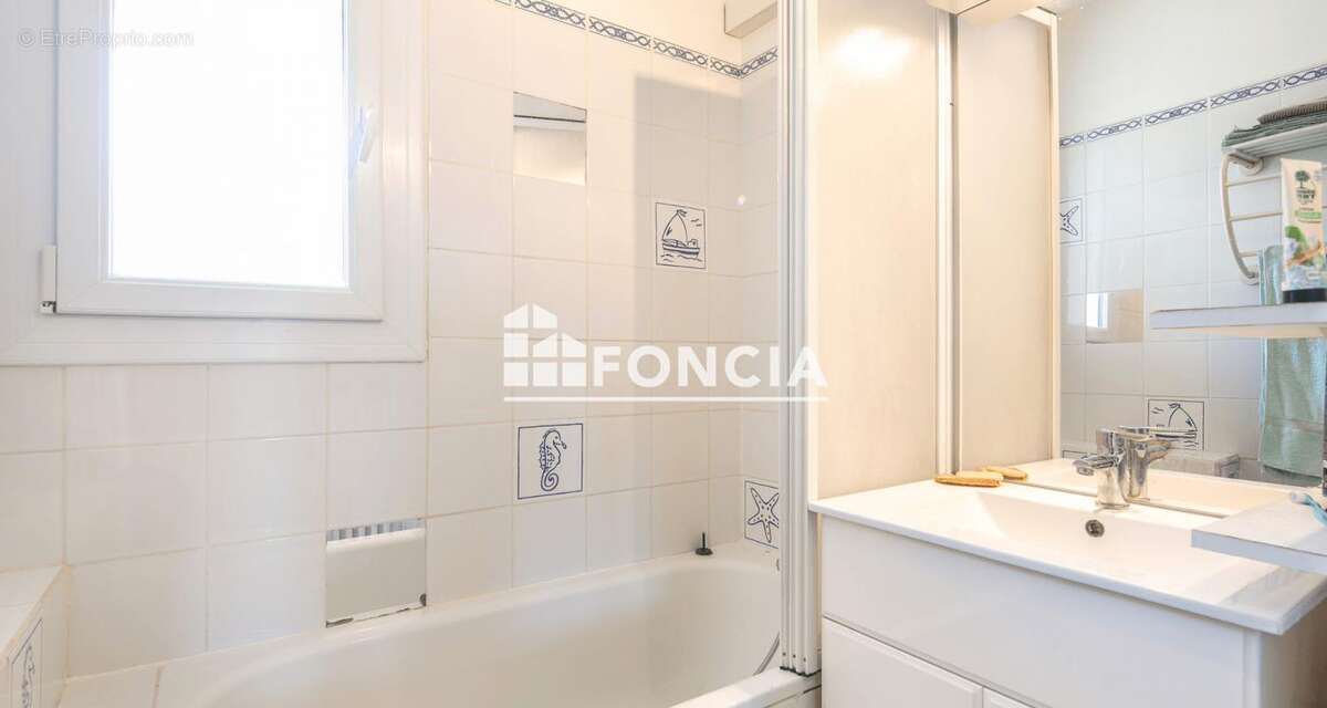 Appartement à FONTAINE