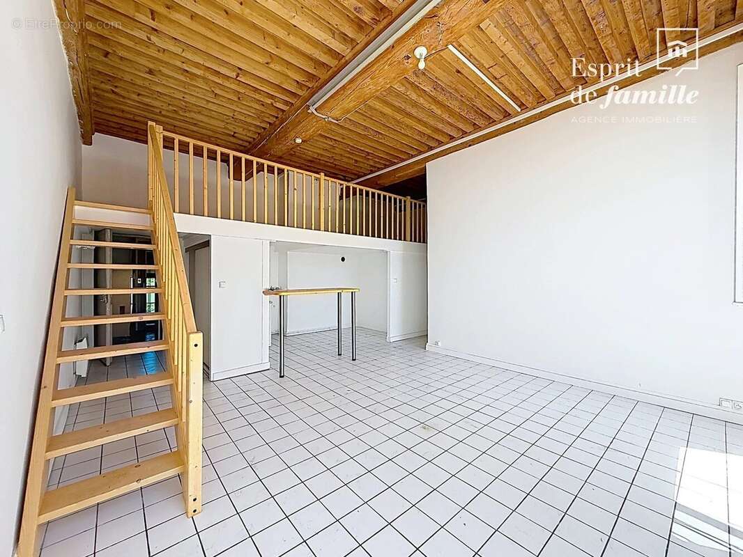 Croix-Rousse - Duplex 4 pièces 85 m2 avec mezzanine et ascenseur - photo 16