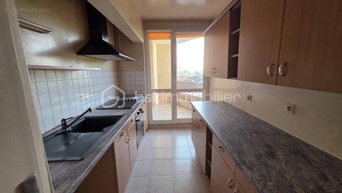 Appartement à CORBEIL-ESSONNES