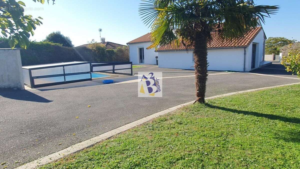 Maison à GARAT