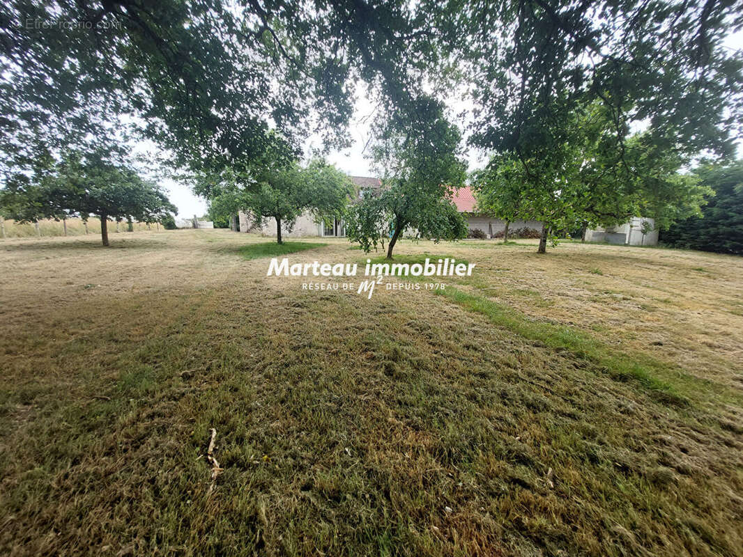 Maison à VILLAINES-SOUS-LUCE