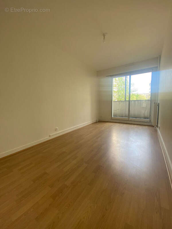 Appartement à PARIS-19E