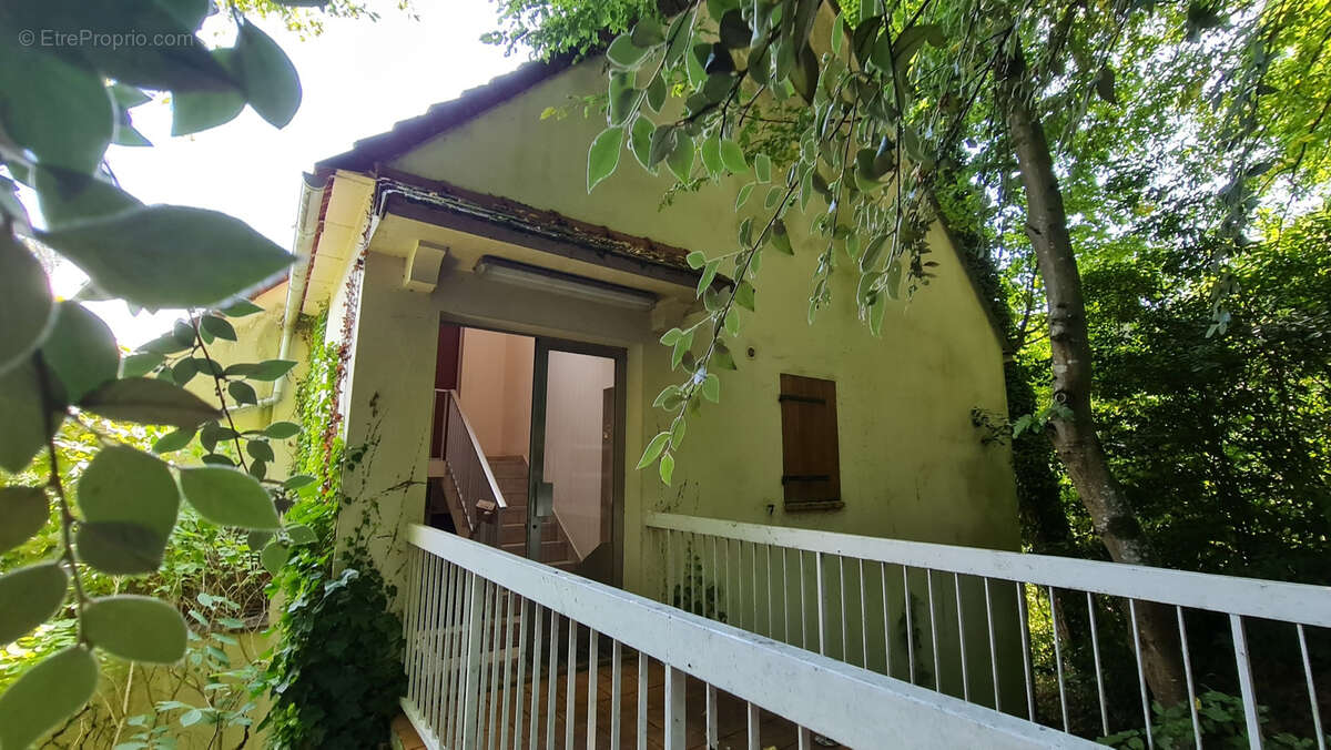 Appartement à BURES-SUR-YVETTE