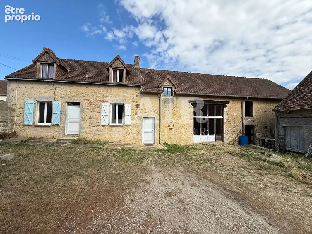 Maison à FRESNAY-SUR-SARTHE
