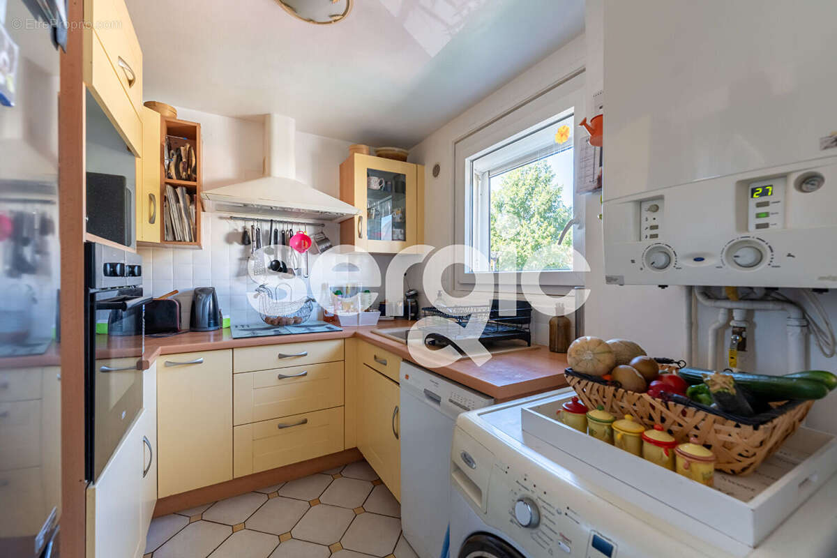 VIAGER OCCUPÉ - F4 en duplex Vieux Torcy - Dame de 75 ans - photo 2