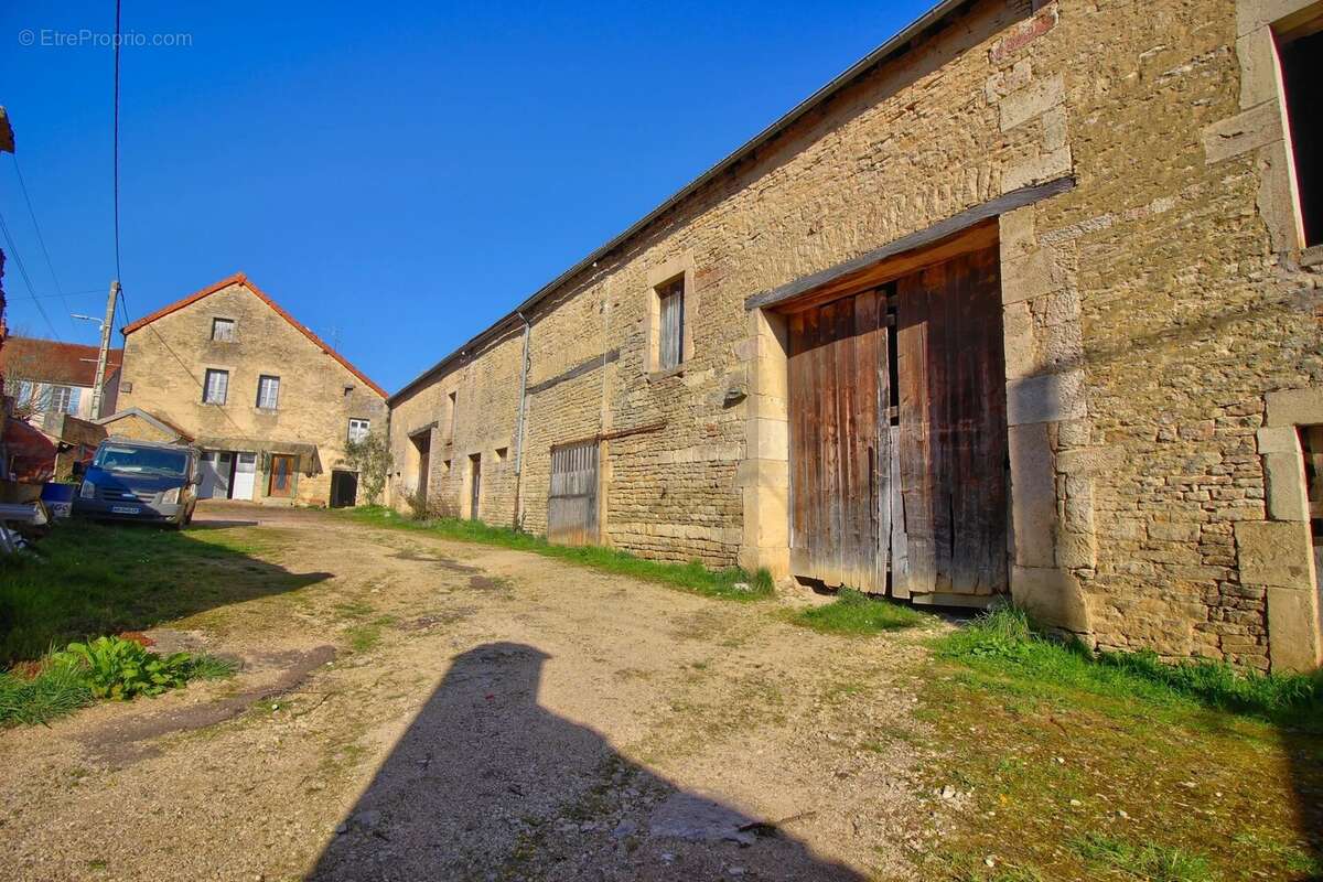 Maison à THENISSEY