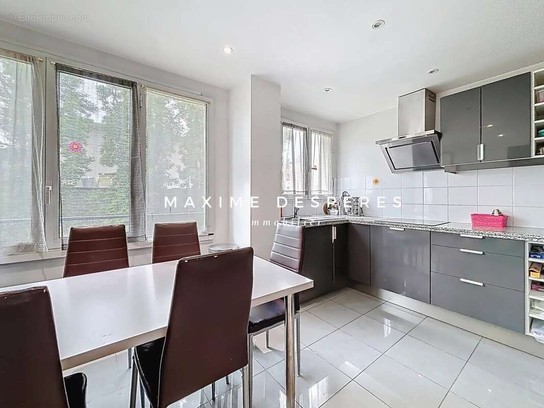 Appartement à NEUILLY-SUR-SEINE
