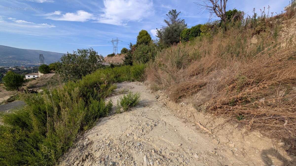Terrain à NICE
