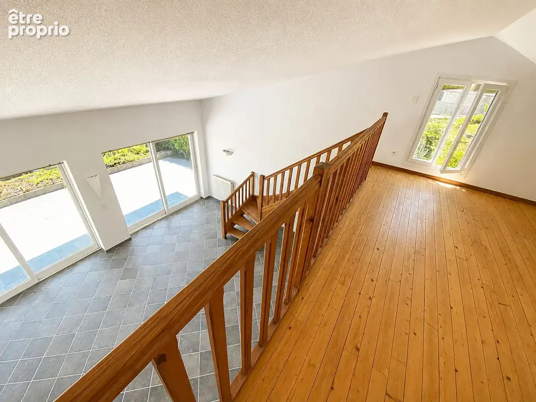 Villa de PLAIN PIED avec une VUE INCROYABLE et CAVE surprenante ! - photo 5