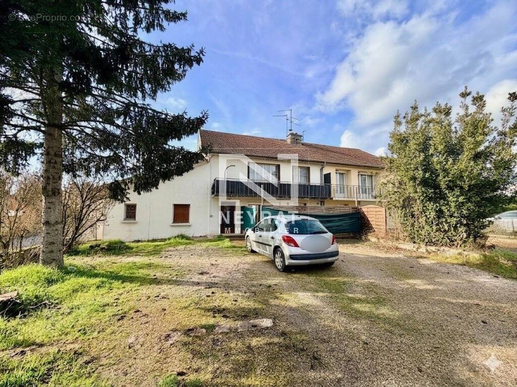 Appartement à CHAMPFORGEUIL