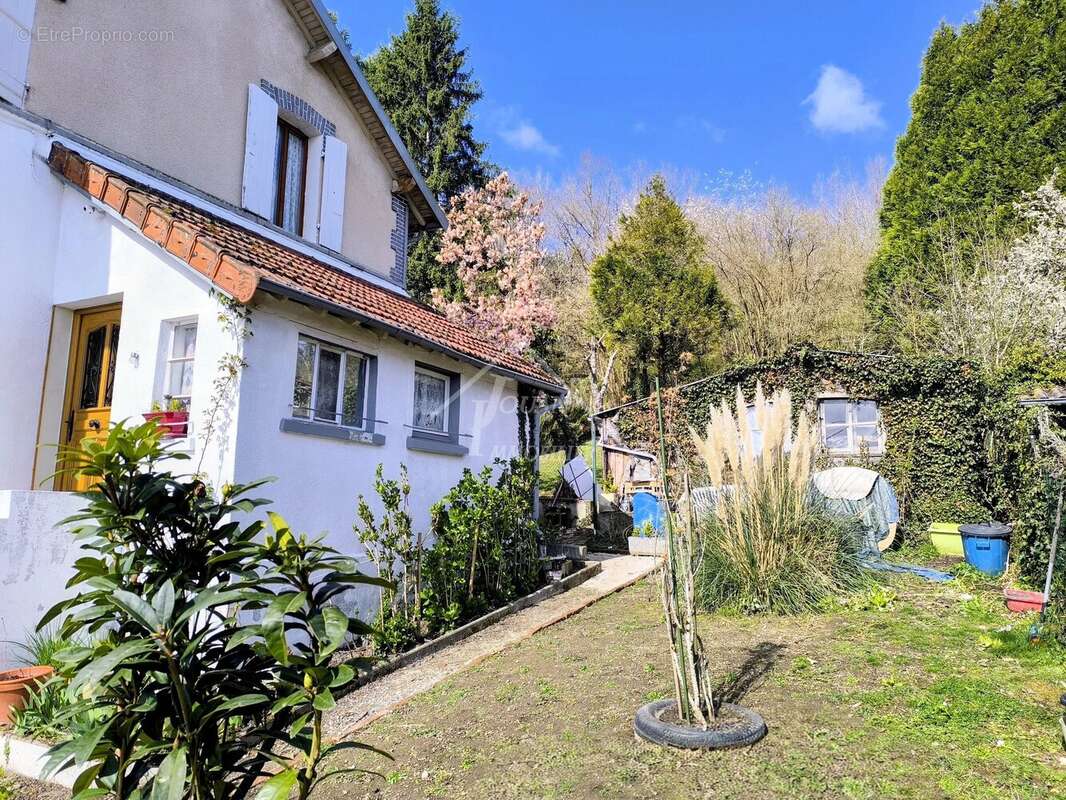 Maison à SAINT-ELOY-LES-MINES