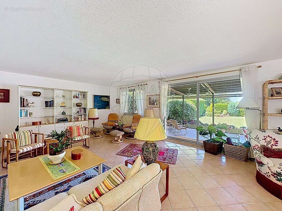 Maison à GARONS