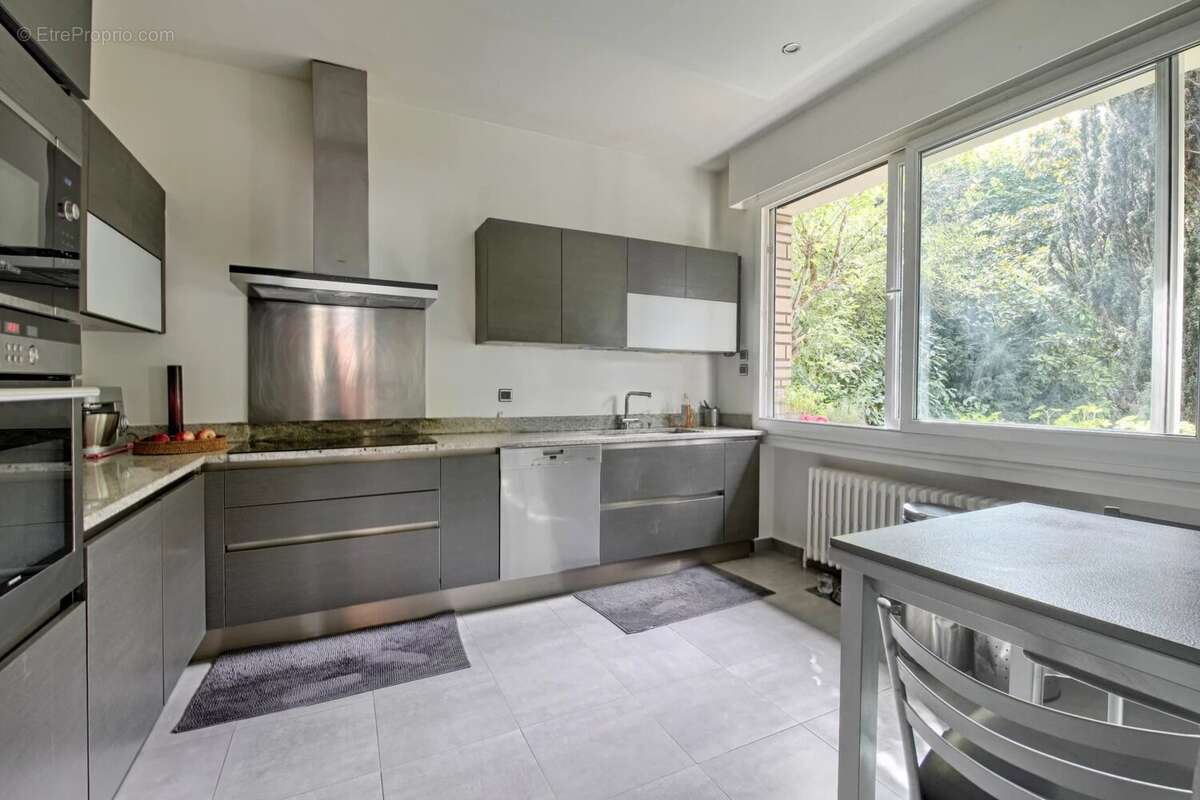 Maison à SAINT-MAUR-DES-FOSSES