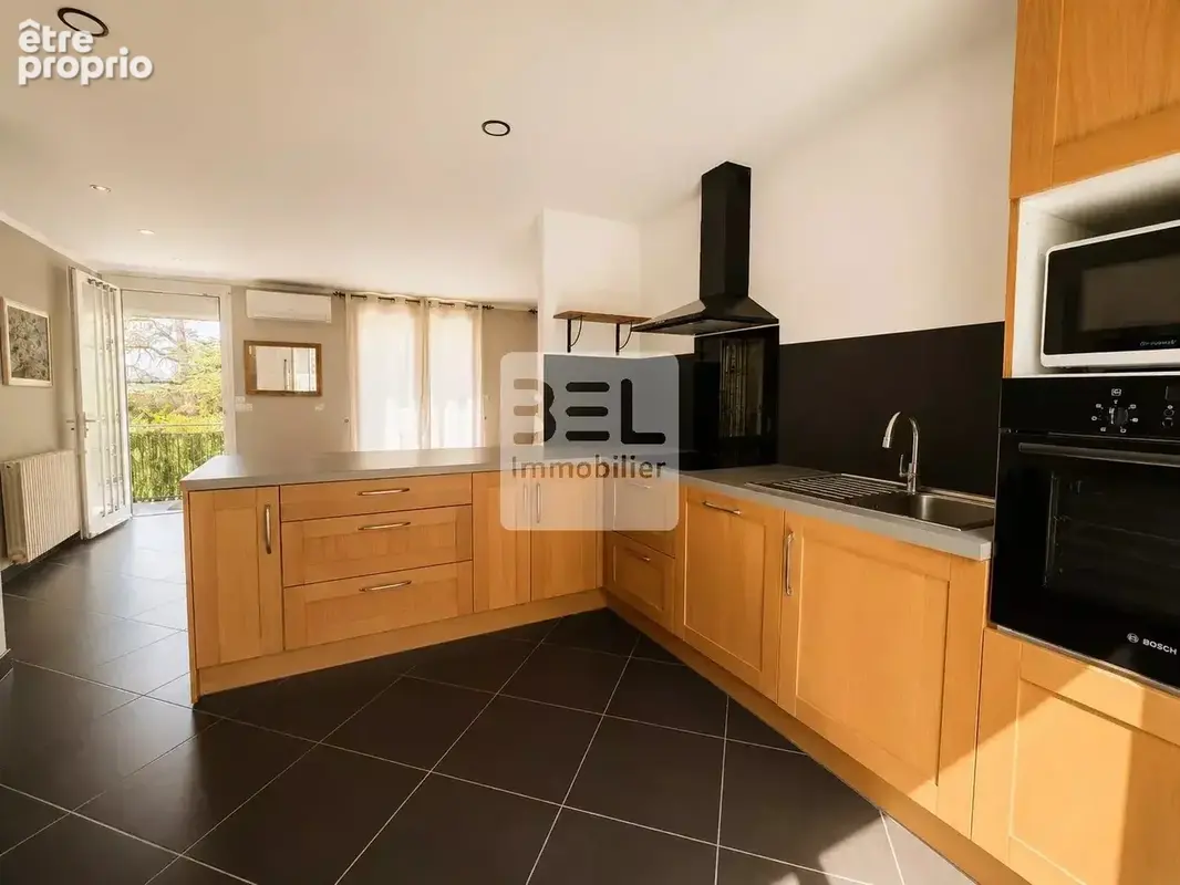 Belle maison de 6 pièces avec piscine à Vénéjan - photo 3