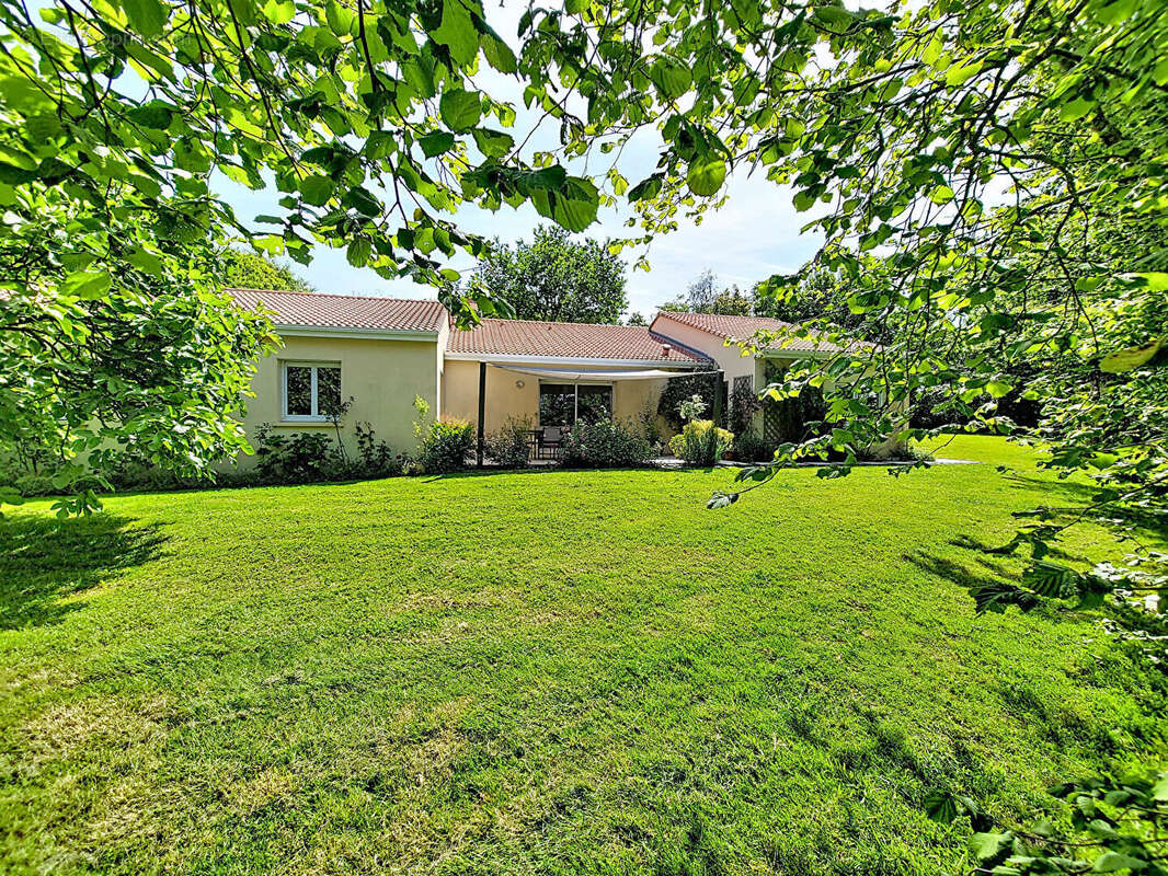 Maison à JALLAIS