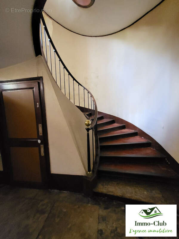 Maison à CHATEAU-CHINON(VILLE)