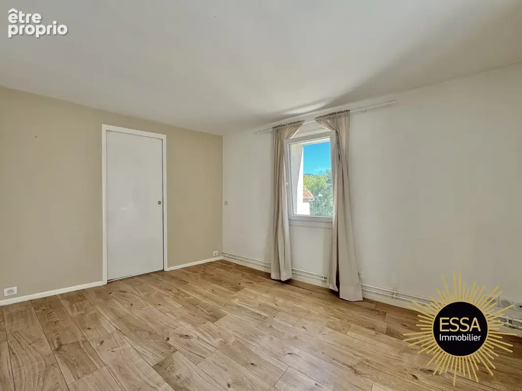 Maison 4 pièces 59 m² à vendre à Bailly (78870) - photo 4