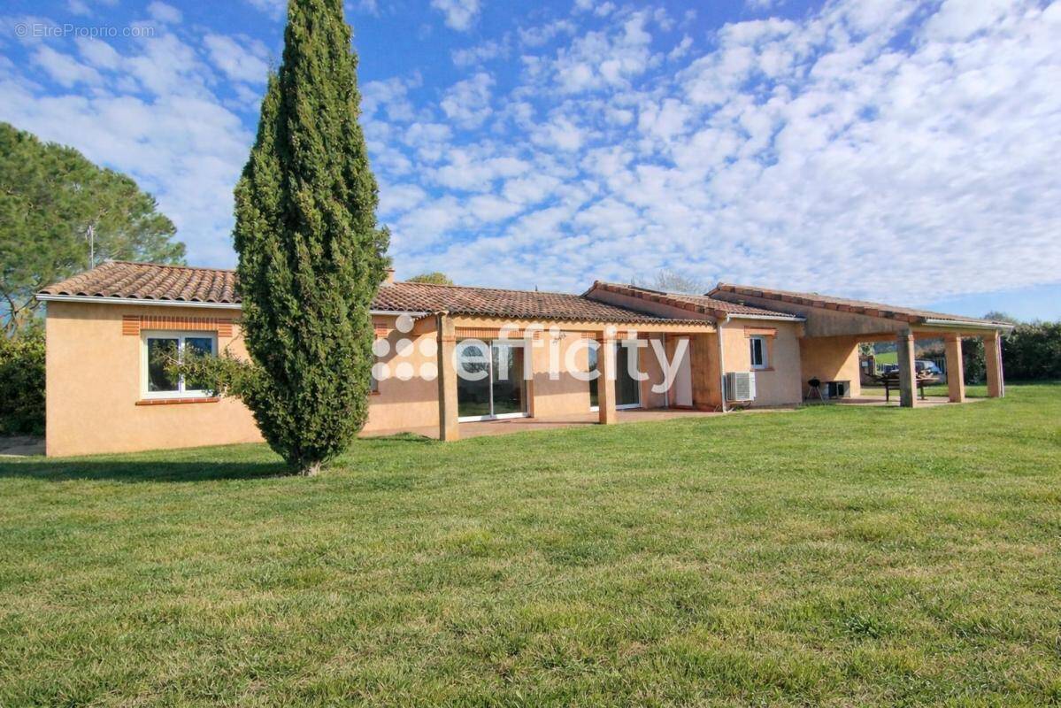 Maison à VILLARIES