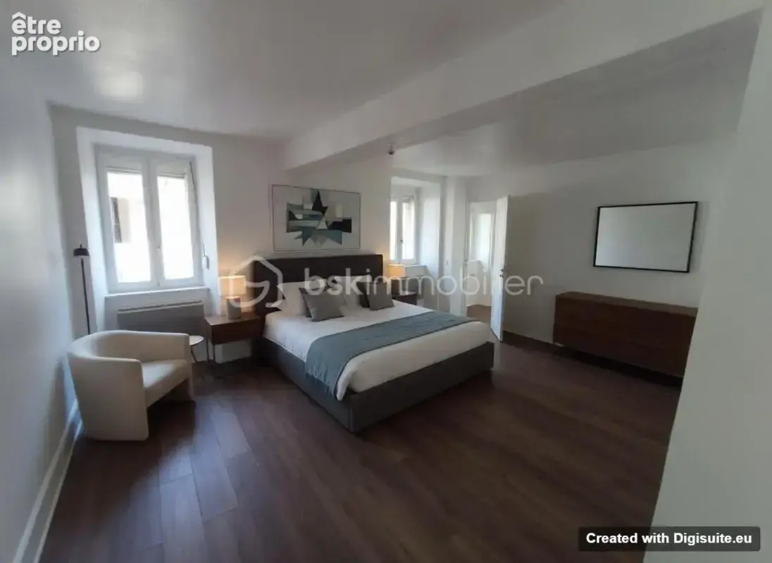 Le charme de l'ancien pour ce grand appartement t3 de 85m2 au centre ville de vesoul - photo 5
