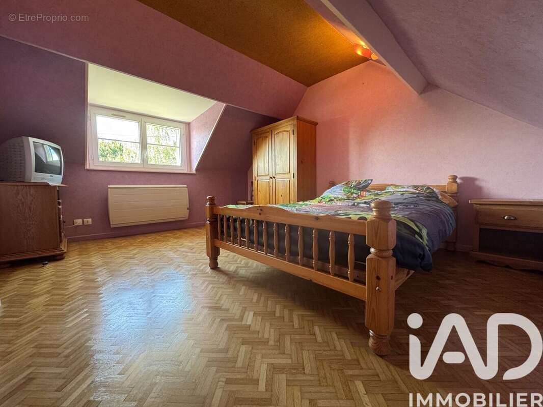 Maison 68 m² à Le Gault-Saint-Denis  - photo 9