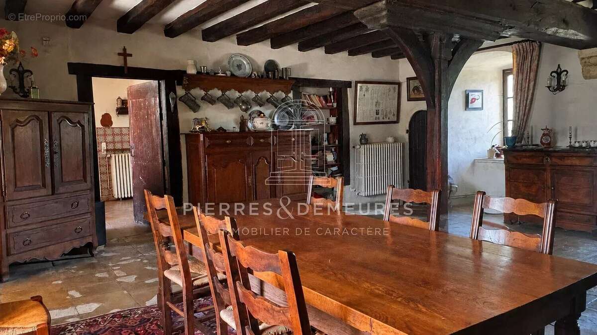 Maison à NEUILLAY-LES-BOIS