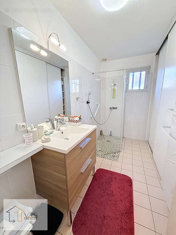 Maison à SAINT-ESTEVE