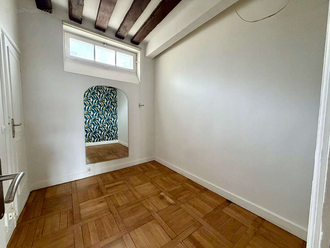 Appartement à PARIS-4E