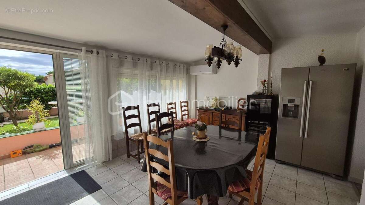 A vendre maison trois faces de 111m² sur terrain de 400m² dont 200m² constructible a saint laurent de la salanque - trois chambr - photo 3