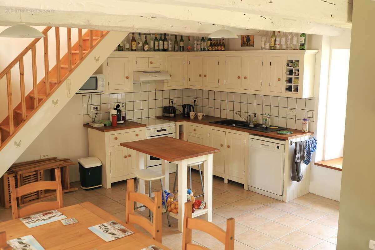 Maison à CHERVES-CHATELARS