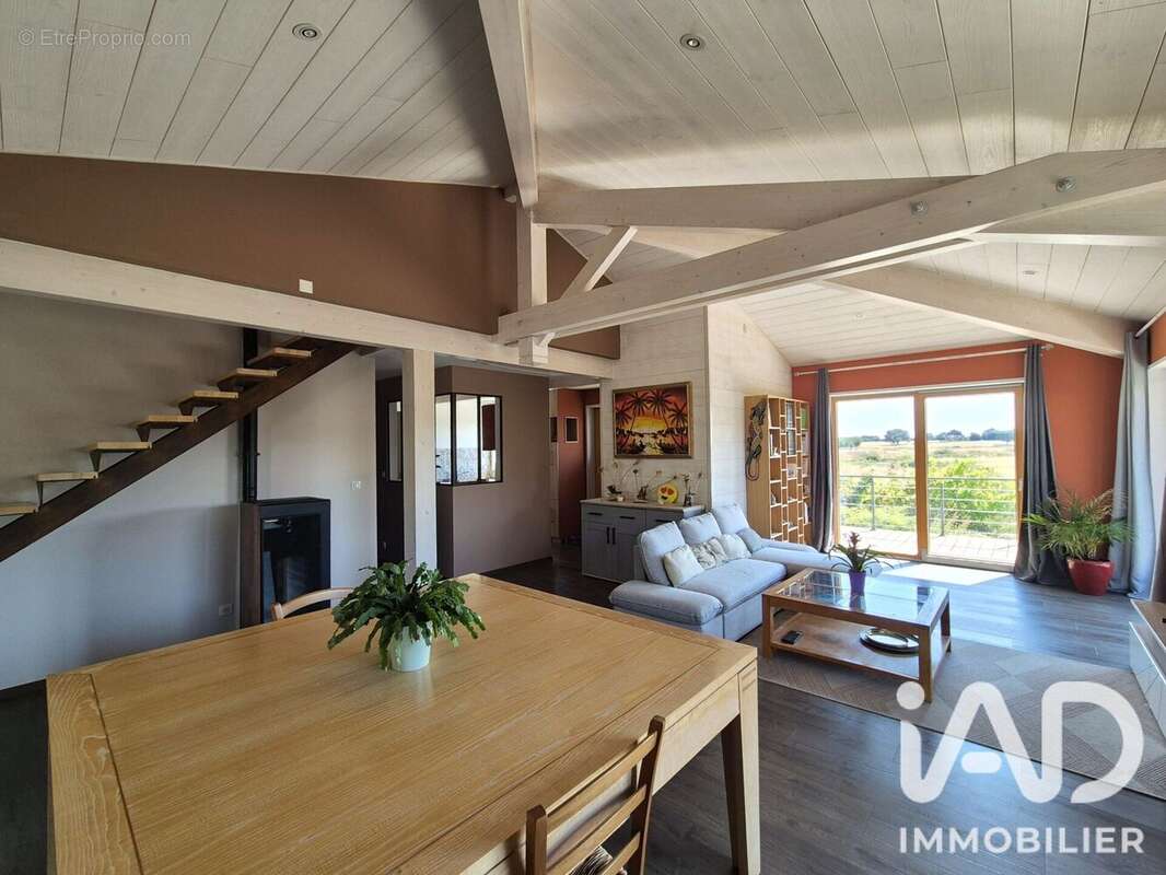 Maison 170 m² à Talmont-Saint-Hilaire  - photo 5