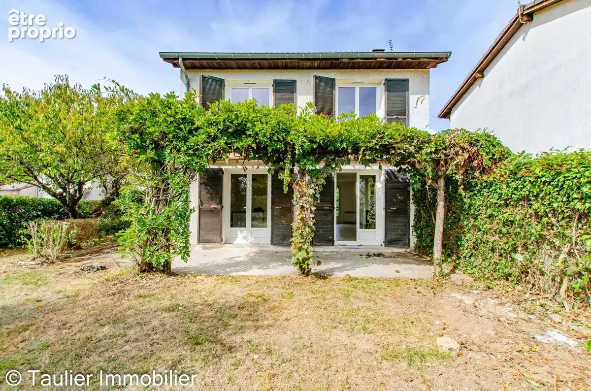Maison T4 avec jardin et garage, à rafraîchir - photo 3