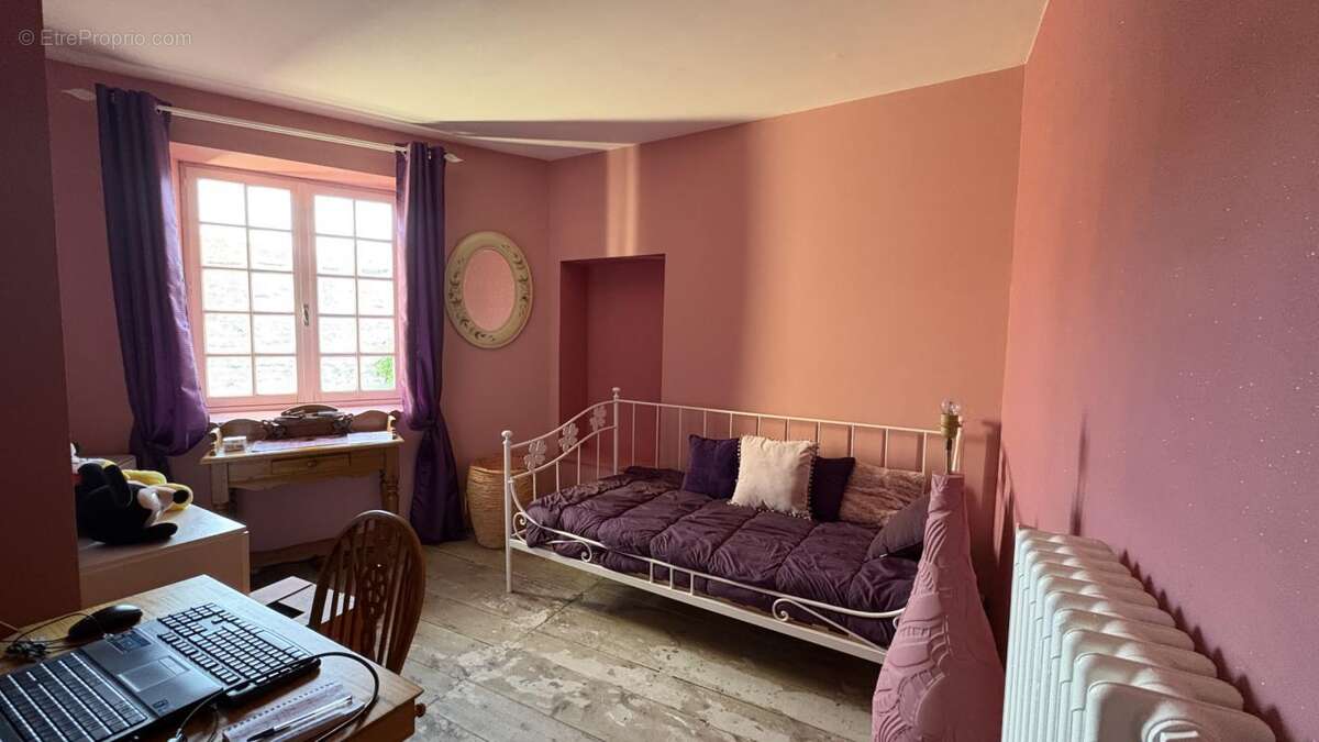 Maison à CHEF-BOUTONNE