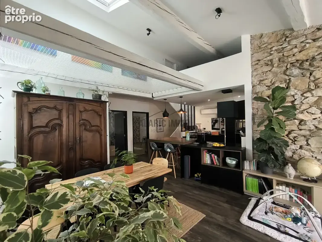 Superbe maison de charme avec double garage, terrasses, cave à vin... - photo 3