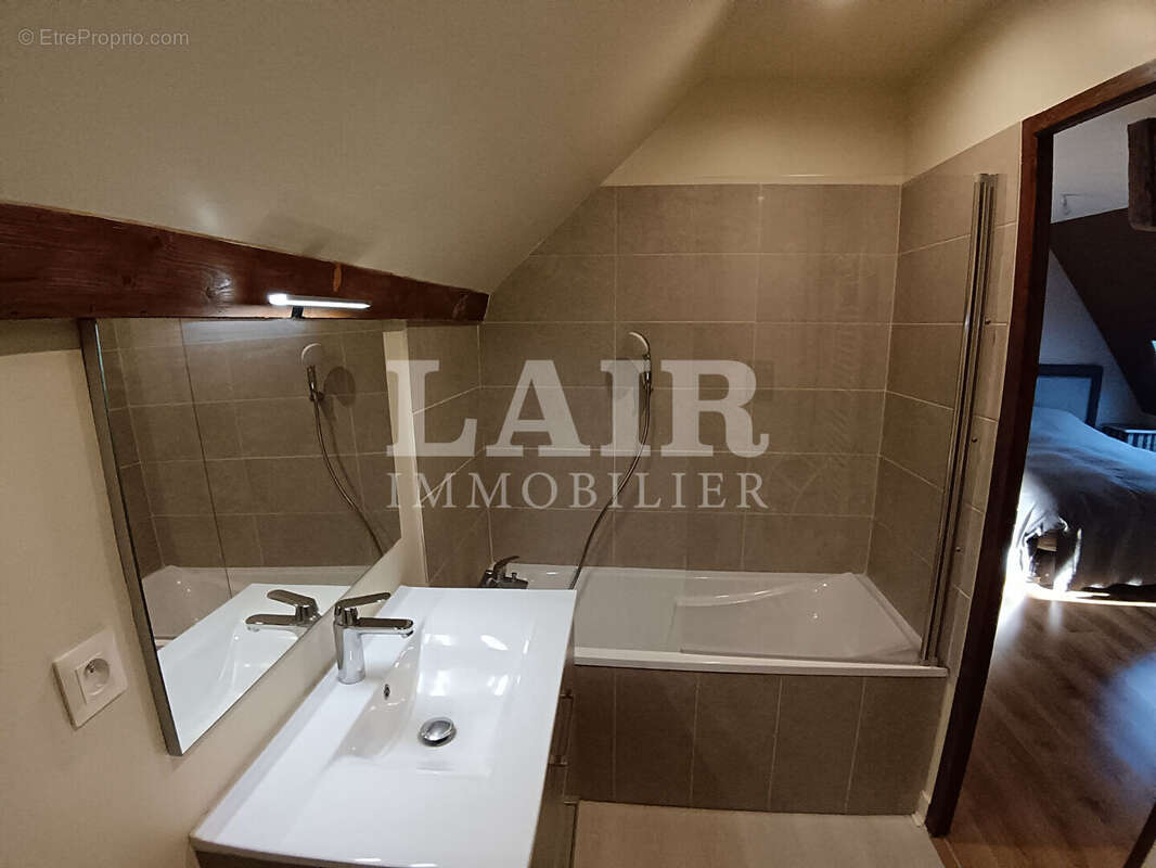 Maison à LE MELE-SUR-SARTHE