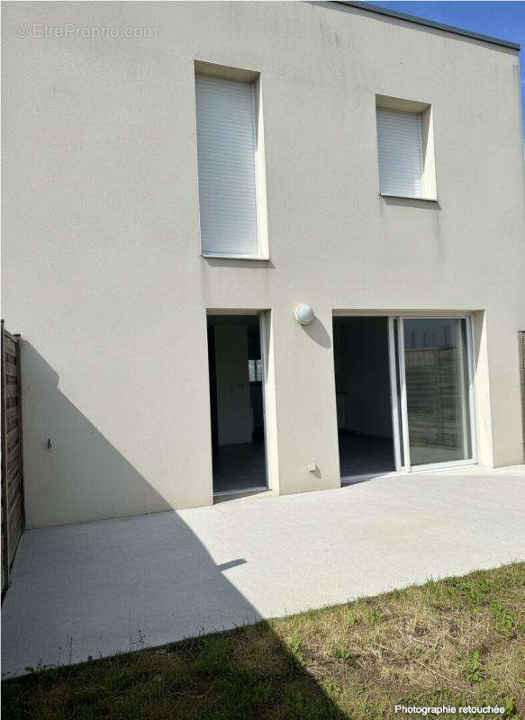Maison à SAINTE-LUCE-SUR-LOIRE