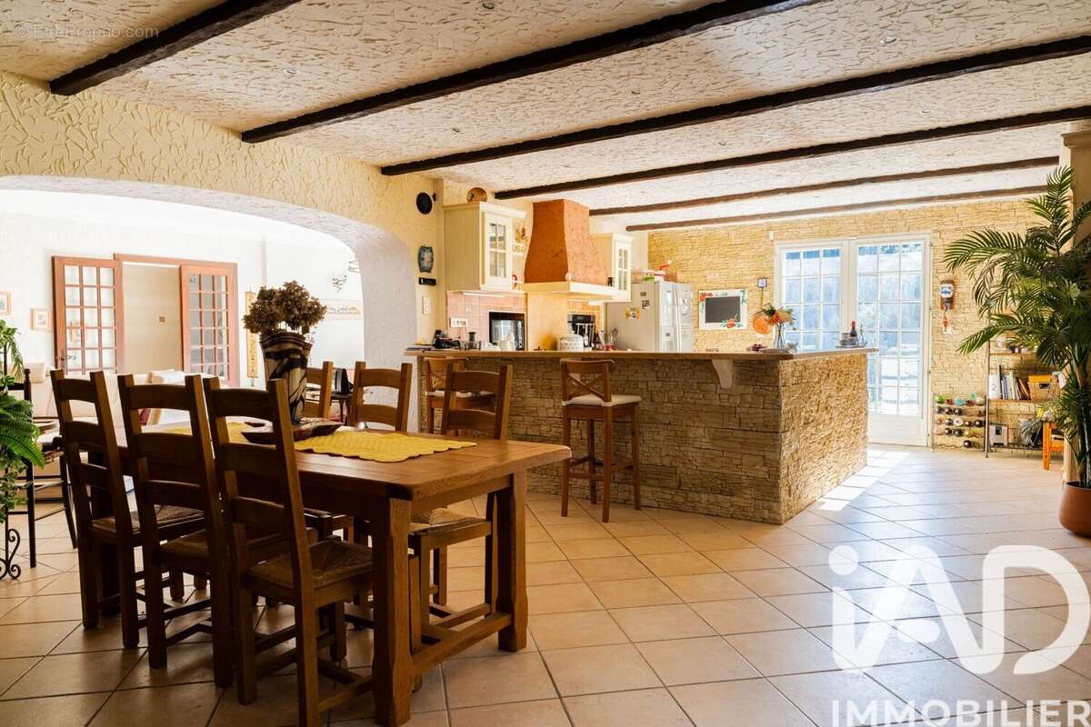 Photo 7 - Maison à FONTAINE-DE-VAUCLUSE