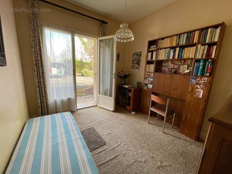 Maison à DECAZEVILLE