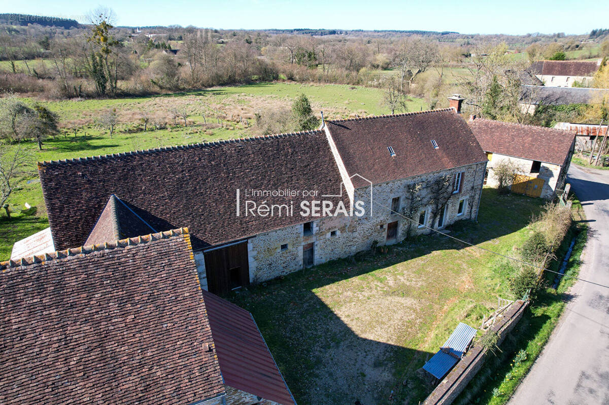 Maison à LE CERCUEIL
