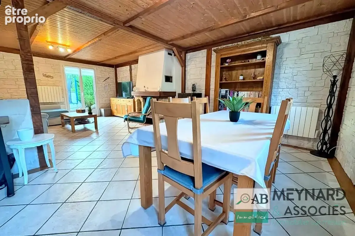 A vendre PLESSIS FEU AUSSOUX 5 mn de ROZAY EN BRIE maison indépendante de 113m2 , garage  45m2 ,terrain 1028m2 - photo 9