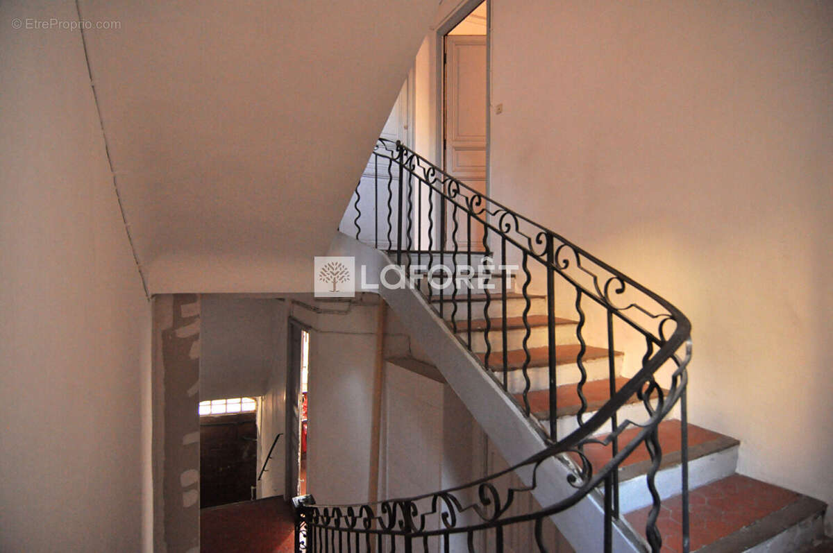 Appartement à COTIGNAC