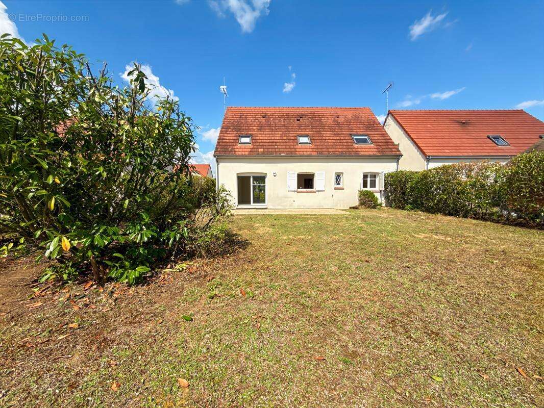 Maison à SAINT-CYR-EN-VAL