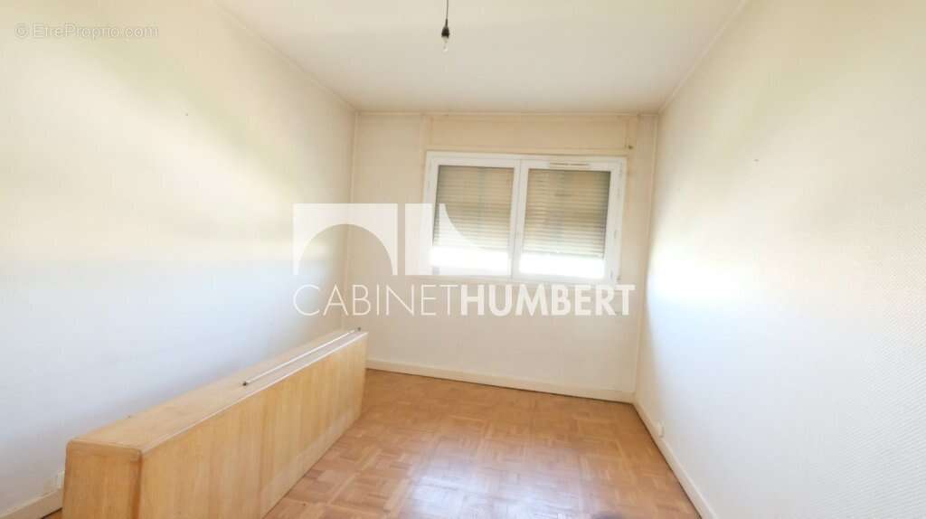 Appartement 97 m² à Saint-Etienne  - photo 4